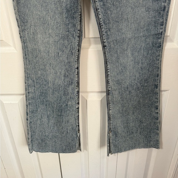 Hudson Women’s Barbara High Rise Bootcut Petite waist 34 Petite Medium Wash - Picture 9 of 13